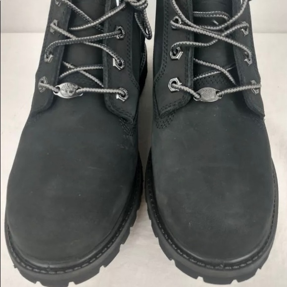 Timberland Nellie waterproof lace up Chukka  Black women size 8.5 like new - Picture 1 of 10